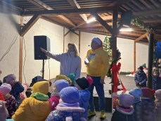 MIKUL��SKA P�RTY A ROZSVIETENIE VIANO�N�HO STROM�EKA