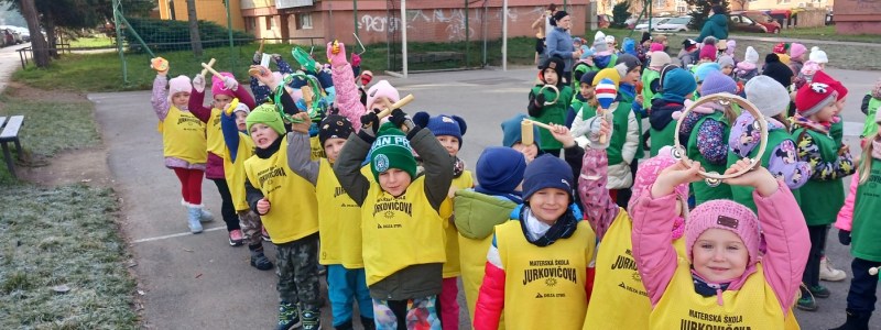 BUBNOVA�KA - TICHO DETI PRED N�SIL�M NEOCHR�NI!