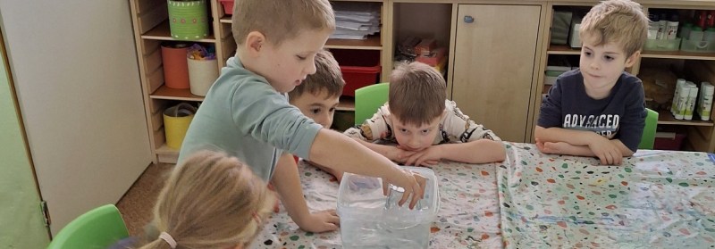 Kr��ok Mal� ved�tor � objavujeme svet vedy hravou formou